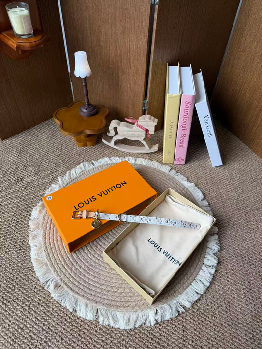 Luxury White Multicolor Monogram Collar for a Stylish Pet